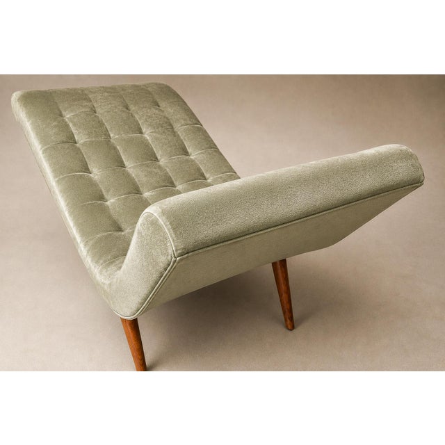 Brazilian Modern Chaise Lounge in Caviúna and Light Aloe Sage Mohair, 1950s For Sale - Image 17 of 18