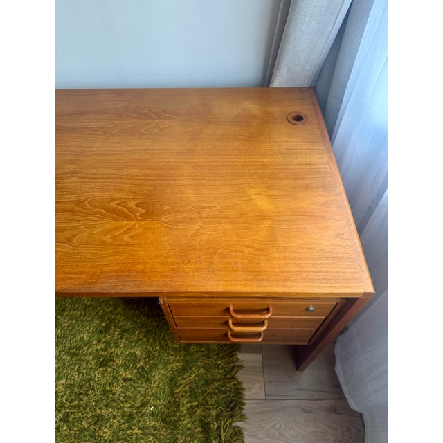 Vintage Mid-Century Modern Teak Executive Desk With Floating Drawers For Sale - Image 4 of 11