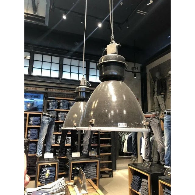 Industrial Enamel Pendant Lamp from Elektrosvit, 1970 For Sale - Image 4 of 7