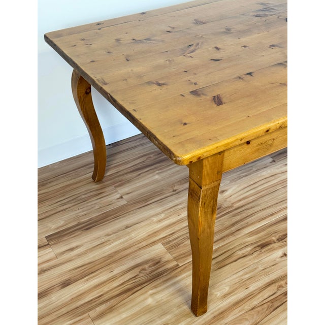 Early 20th Century Vintage Farmhouse Style Pine Cabriole Leg Dining Table For Sale - Image 5 of 15