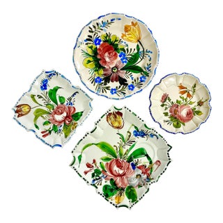 1940s Vintage Italian Boho Chic Faience Nove Rose Plate Wall Installation - Set of 4 For Sale