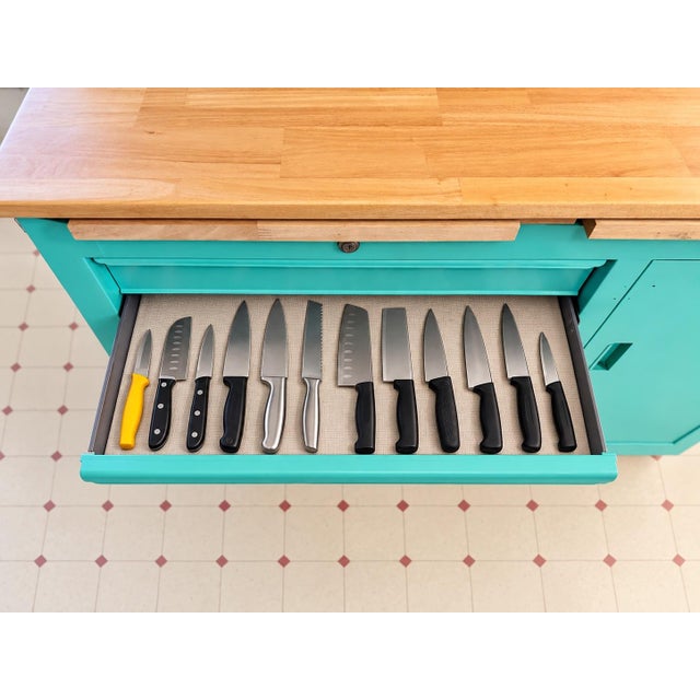 1950s Vintage Industrial Rolling Kitchen Island / Butcher Block Cart – Teal For Sale - Image 5 of 5