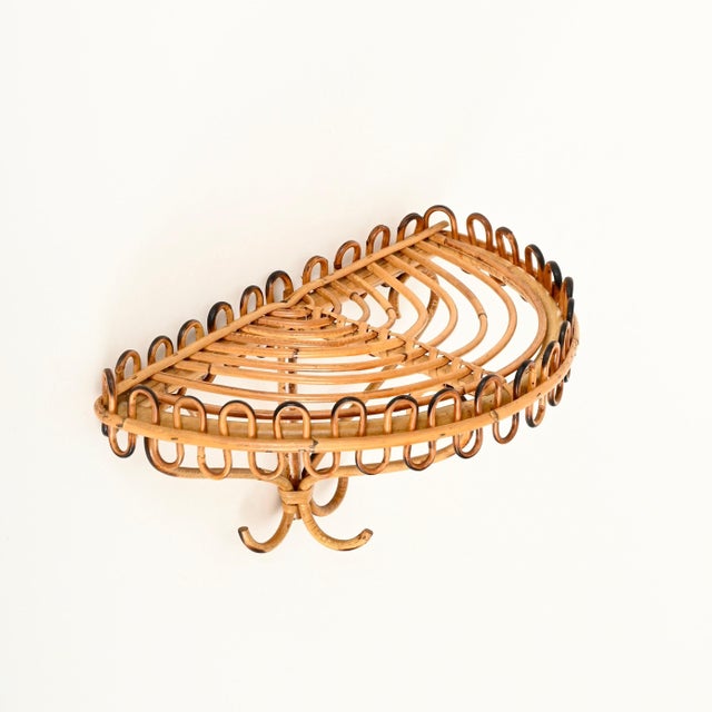 Gold Midcentury Curved Rattan and Bamboo Wall Shelf by Franco Albini, Italy, 1960s For Sale - Image 8 of 11