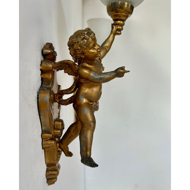 1960s Vintage Wall Sconces in Gilt Metal and Opaline Glass, Italy, 1960s, Set of 2 For Sale - Image 5 of 7