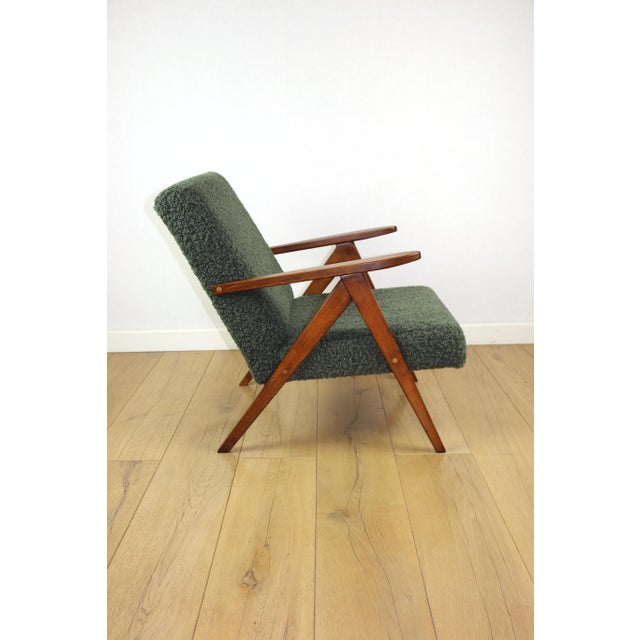 Vintage B-310 VAR Lounge Chair in Green Olive Bouclé Lamb, 1970s For Sale - Image 9 of 13