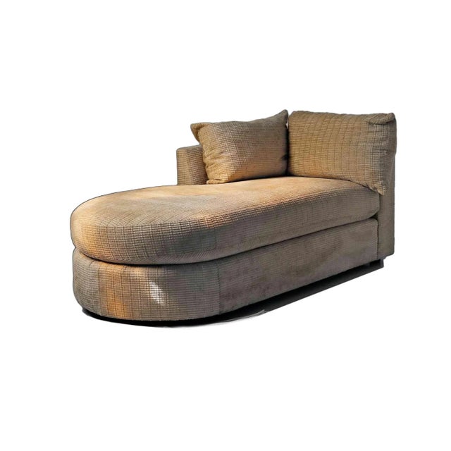 Vintage Chaise Lounge in Off White Chenille For Sale In Providence - Image 6 of 6