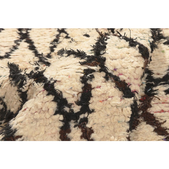 Vintage Azilal Boucherouite Moroccan Rug, 04'08 X 07'08 For Sale In Dallas - Image 6 of 10