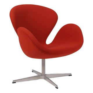 Swan Chair by Arne Jacobsen for Fritz Hansen, 2013 For Sale