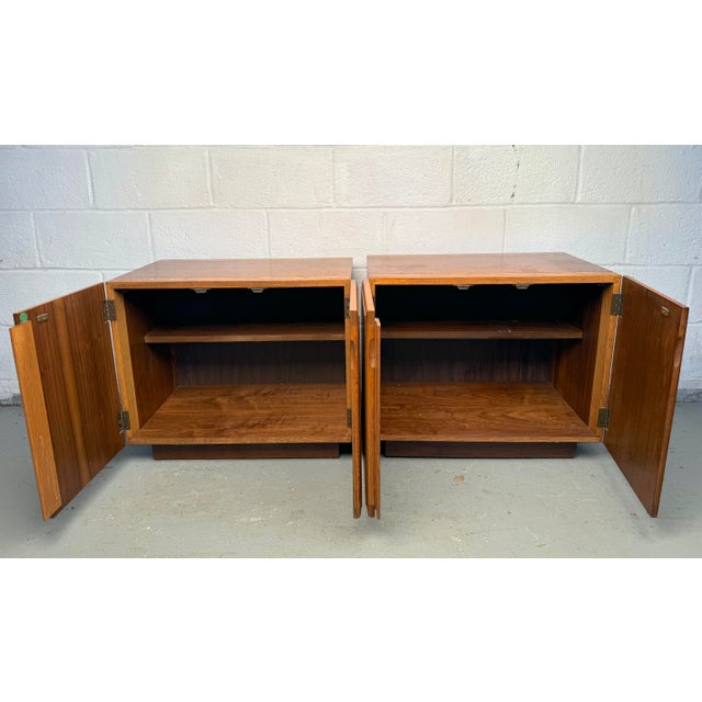 Wood Mid 20th Century Vintage Walnut Cabinet Nightstands by Lane - a Pair For Sale - Image 7 of 12