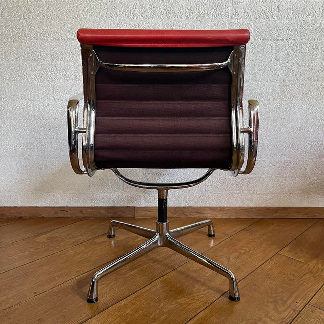 Vitra EA 108 Chairs in Chrome and Red Leather by Charles and Ray Eames for Vitra, 1950s, Set of 4 For Sale - Image 4 of 18