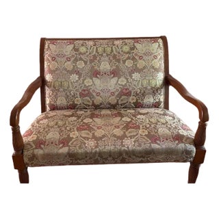 Late 20th Century Fairfield Sheraton Settee For Sale