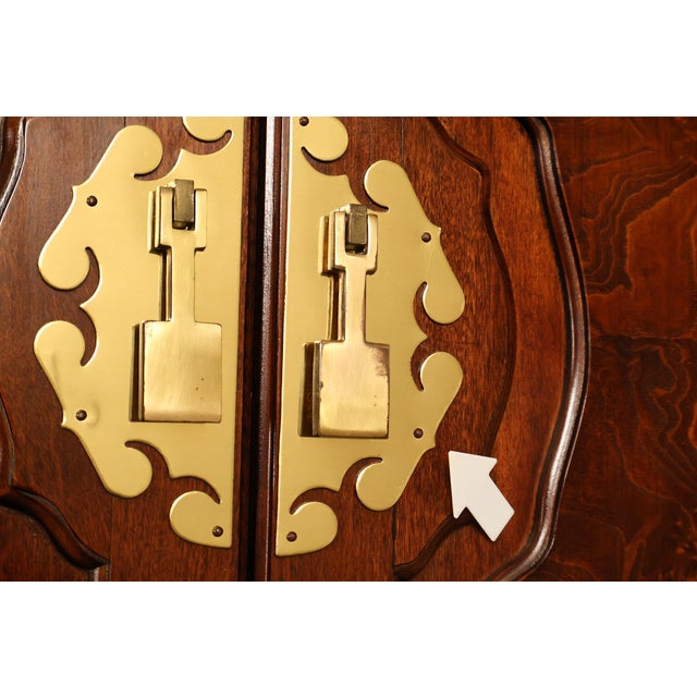Late 20th Century Bernhardt Pair Of Asian Campaign Style Linen Cabinets For Sale - Image 5 of 18