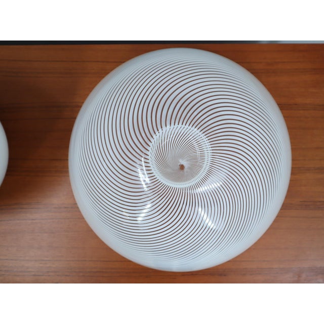 1970s Murano Glass Incamiciato Mushroom Table Lamp from Veart, 1970s For Sale - Image 5 of 11