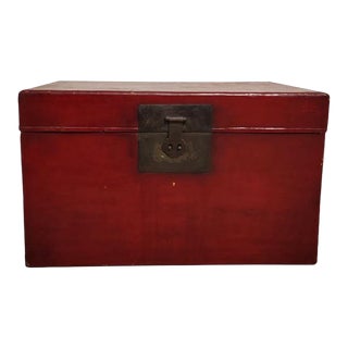 Antique Brick Red Traveler's Trunk For Sale