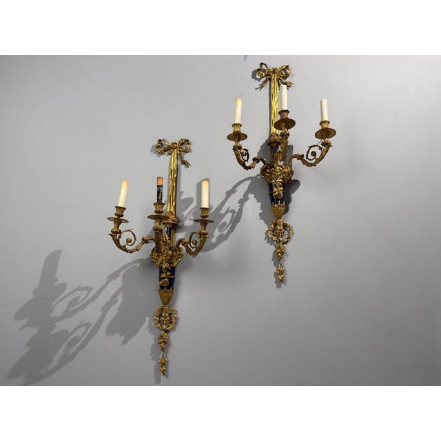Henry Dasson Attr., Louis Xvi, Wall Sconces, Bronze, France, 1860s For Sale - Image 4 of 15
