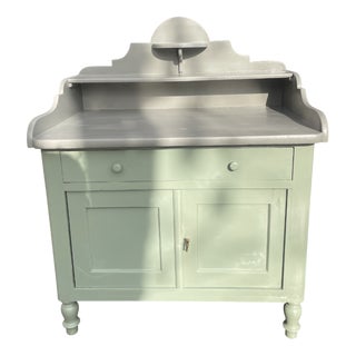 Antique Chest of Drawers in Fir For Sale