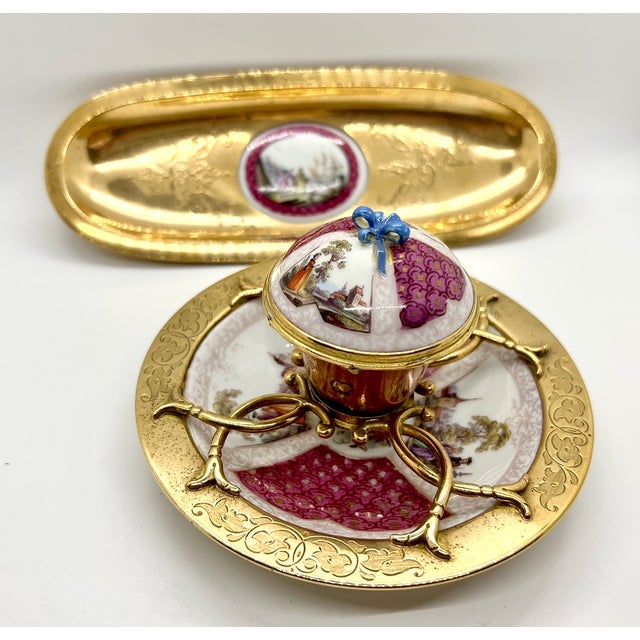 Rococo Antique Paris Porcelain Inkwell and Pen Tray with Watteau Scenes and Gilt Brass, 19th Century, Set of 2 For Sale - Image 3 of 15