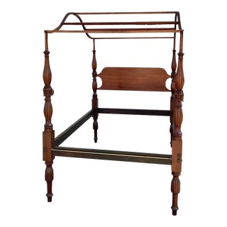 Early 20th Century Mahogany Sheraton Style Canopy Bed With Reeded and Carved Posts For Sale