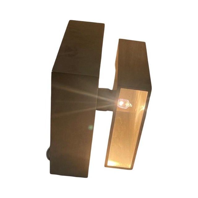 Model Scobo Up and Downlighting Wall Sconce in Aluminium from Bruck For Sale - Image 4 of 8