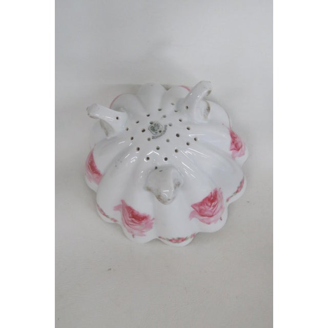 Early 20th Century Kuno Steinmann Bridal Rose a La France 4pc Dish Set Footed Strainer Plates For Sale - Image 4 of 5