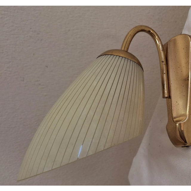Mid-Century German Wall Lamp with Brass Frame and Original Cream-White Patterned Glass Shade, 1950s For Sale - Image 11 of 12