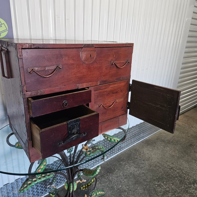 19th Century Diminutive 19th Century Japanese Tansu Traveling Chest For Sale - Image 5 of 9
