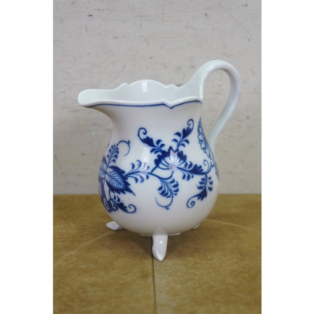 31pc Antique German Meissen Blue Onion Dinner Serving Tureens Platters Plates For Sale - Image 14 of 17