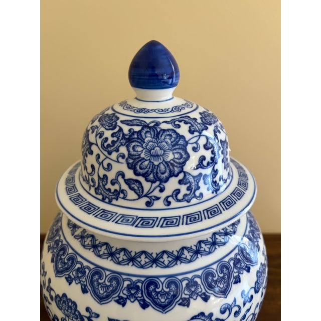 Chinoiserie Blue and White Porcelain Ginger Jar For Sale In South Bend - Image 6 of 9