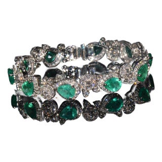 Late 20th Century Gia Natural 15cts Brazilian Emerald Diamond 18k White Gold Bracelet For Sale