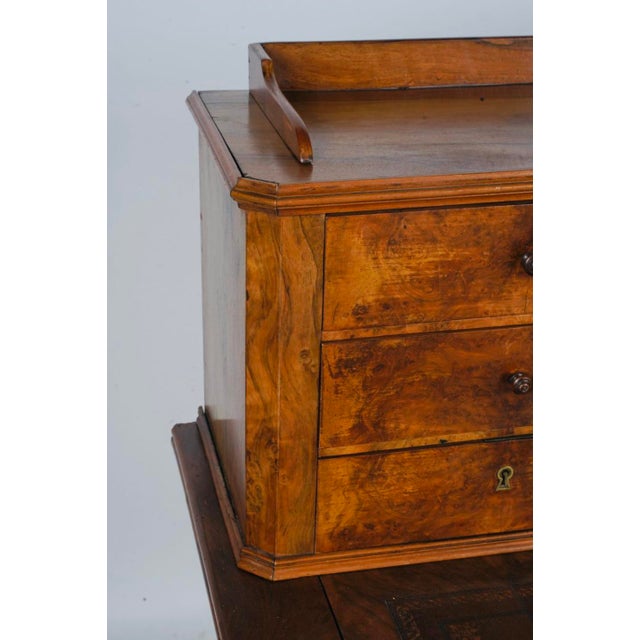French Provincial Antique French Burl Walnut Writing Desk With Drawer Gallery & Turned Leg For Sale - Image 3 of 10