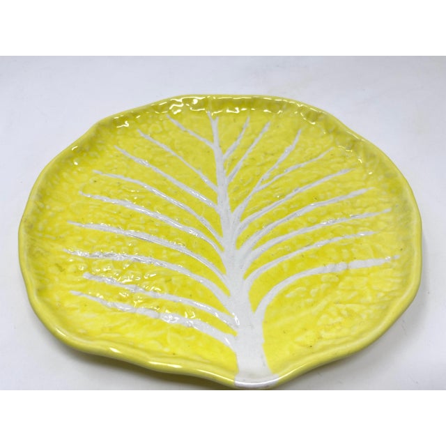 1950s 1950s Vintage Portuguese Secla Yellow Majolica Lettuce Leaf Lunch Plates- a Pair For Sale - Image 5 of 9