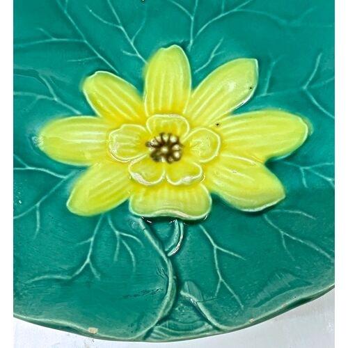 Art Nouveau Antique Majolica Water Lily Pad Plate For Sale - Image 3 of 4