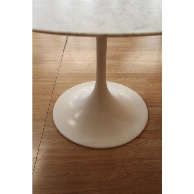 1960s Round Tulip Table with Calacatta Marble Top by Eero Saarinen for Knoll, 1960s For Sale - Image 5 of 9