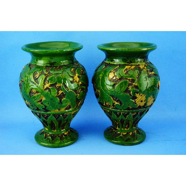 Antique Green Neo-Renaissance Vases in Relief by Vincenzo Corrente, 1890s, Set of 2 For Sale - Image 3 of 18