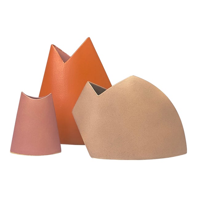 Stunning Vintage James Johnston Studio Post-Modern Geometric Vessels Curation Circa 1980 - Group of 3 For Sale