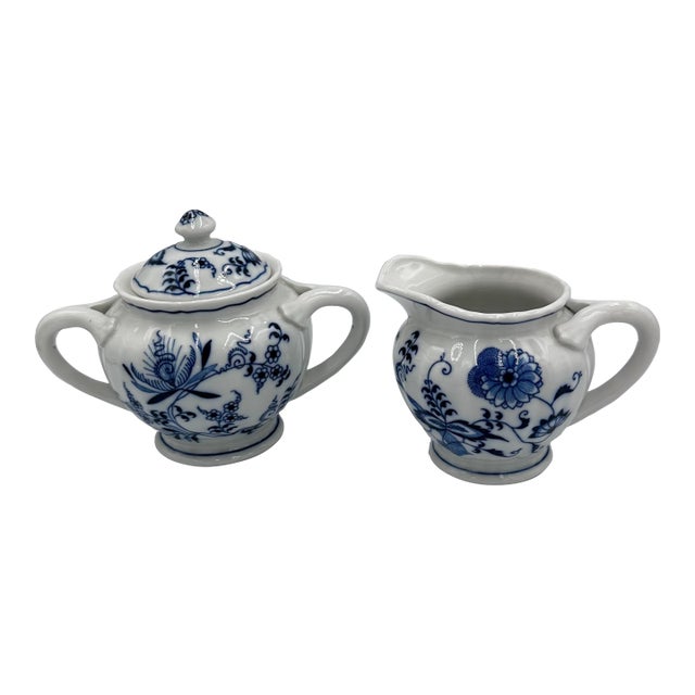 Vintage Blue Danube Blue Onion Sugar and Creamer Set Ribbon Hallmark Logo For Sale