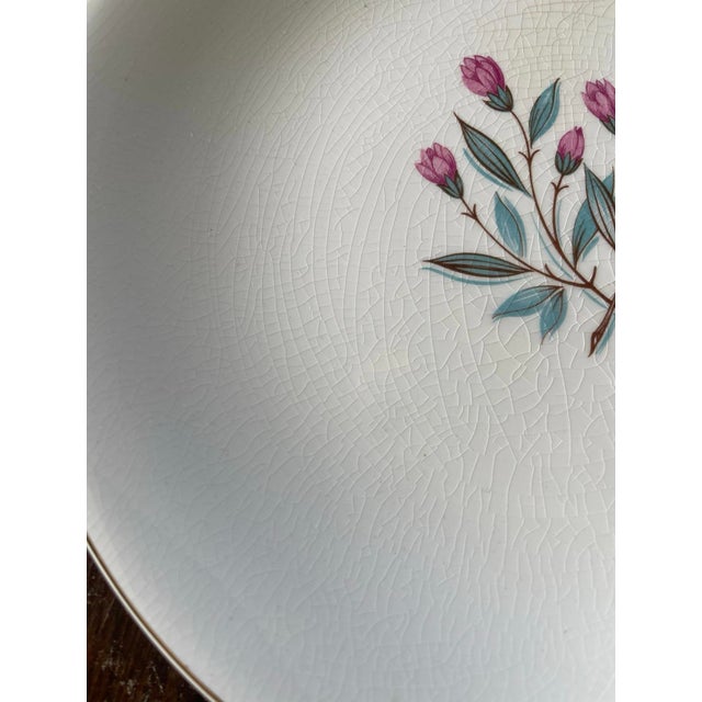 English 1962 Set of Six (6) Wedgwood Pink Hope 9.75” Plates For Sale - Image 3 of 8