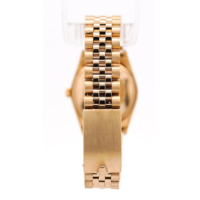 1980s Vintage Rolex Op Date 34mm 14k Gold Champagne Dial Watch For Sale - Image 5 of 13