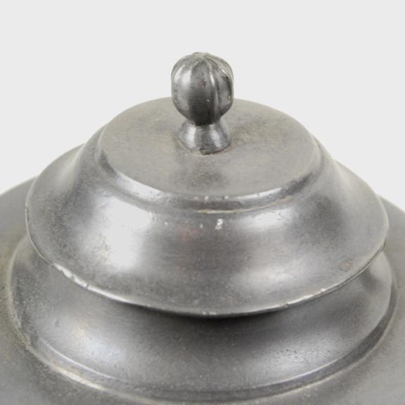 Art Deco 1900 Chinese Republic Period Pewter and Brass Kettle For Sale - Image 3 of 3