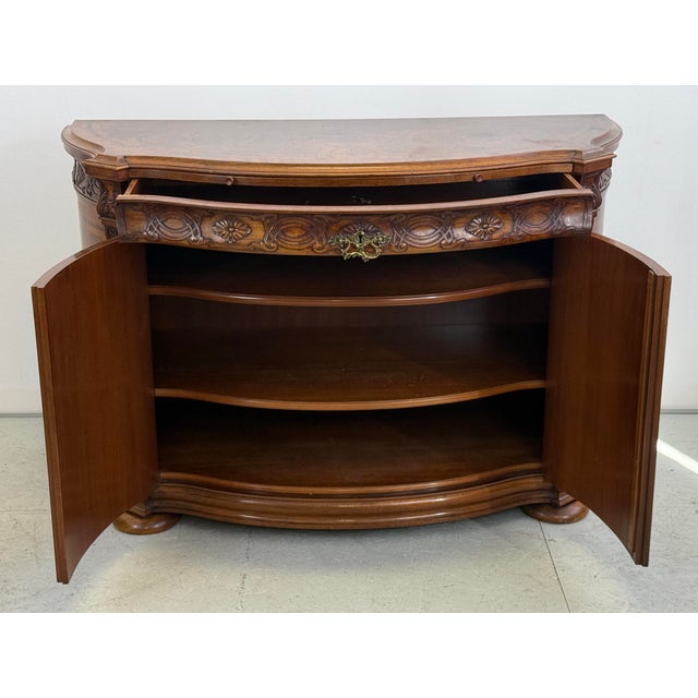 1920s Neo-Baroque Inlaid Cabinet in the style of Gerstel, 1920s For Sale - Image 5 of 11