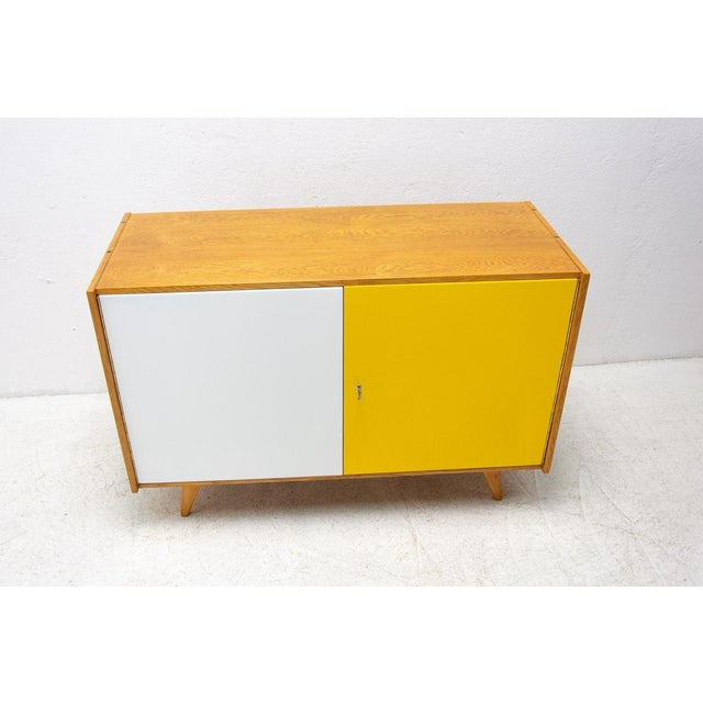 1960s Mid-Century Czech U-450 Sideboard by Jiří Jiroutek, 1960s For Sale - Image 5 of 16