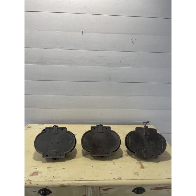 Metal Vintage Industrial B- 351 Wall Lamp in Aluminum, 1950s For Sale - Image 7 of 11