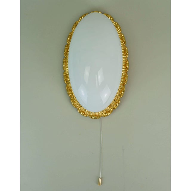 1980s Vintage Glass Sconce with 234 Opaline Glass and Gilt Aluminum from Glashütte Limburg, 1970s For Sale - Image 5 of 16