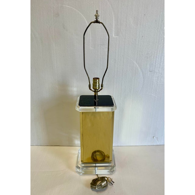 Brass and Lucite Table Lamp For Sale In Miami - Image 6 of 6