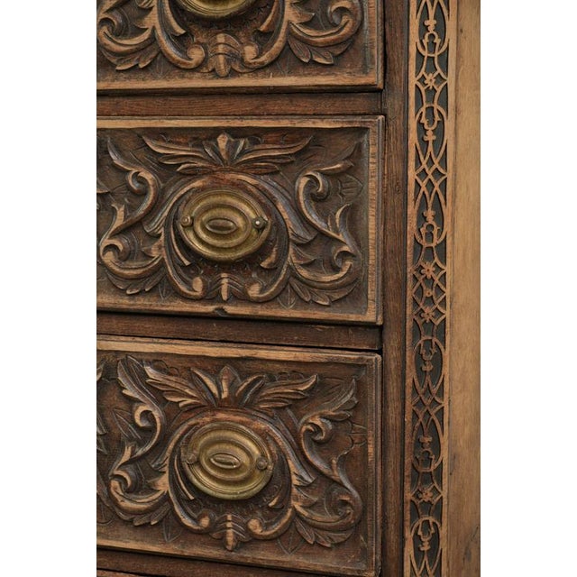 18th Century English Oak Chest of Drawers For Sale - Image 12 of 16