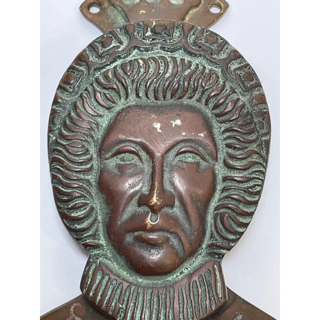 1 Antique Tudor Queen of England Elizabeth 1st Wearing Ruff Collar Brass Door Knocker Fixture. A feature that stands out...