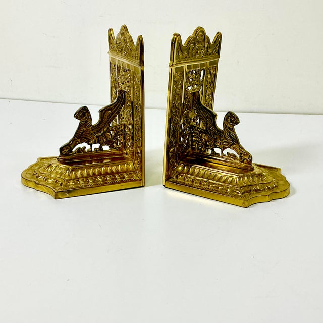 1950s 1950s Vintage Mythical Hollywood Regency Boho Chic Brass Winged Lion Bookends - A Pair. For Sale - Image 5 of 14