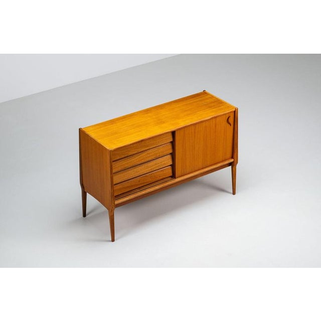 Small Sideboard in Walnut from Bosteels, Belgium, 1960 For Sale - Image 6 of 18