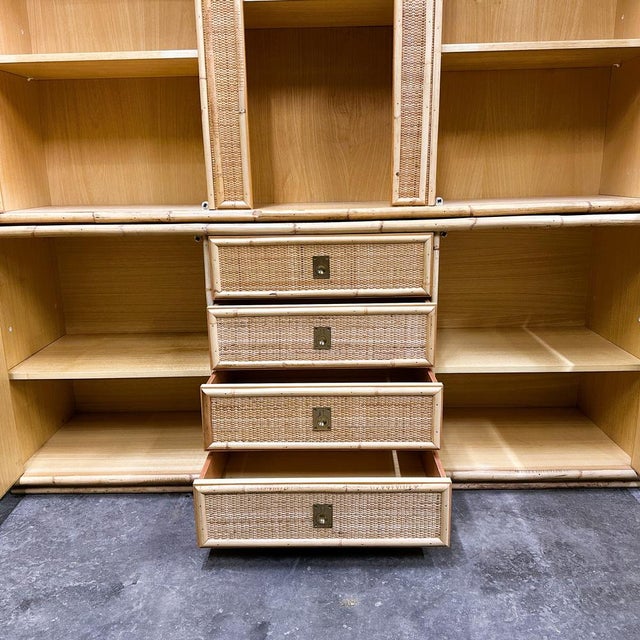 Italian Rattan and Bamboo Display Cabinet from Dal Vera, 1970s For Sale - Image 4 of 16