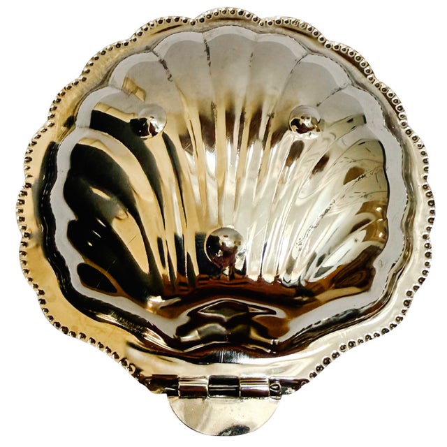 Metal Vintage Silver-Plated Shell Butter Dish & Caviar Server With Milk Glass Liner For Sale - Image 7 of 9